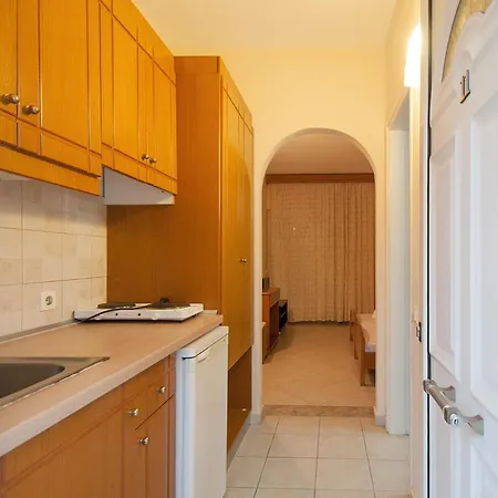 Alissia Ξενοδοχείο με διαμερίσματα Κουκουναριές