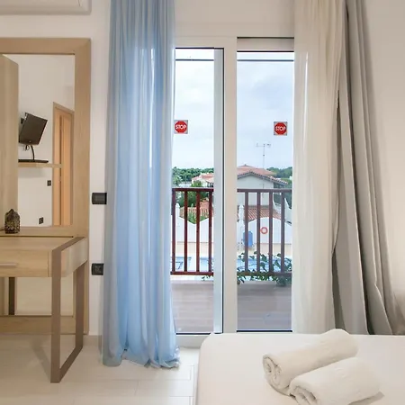 Ξενοδοχείο με διαμερίσματα Alissia 3*