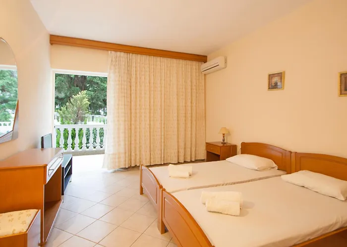 Alissia Aparthotel