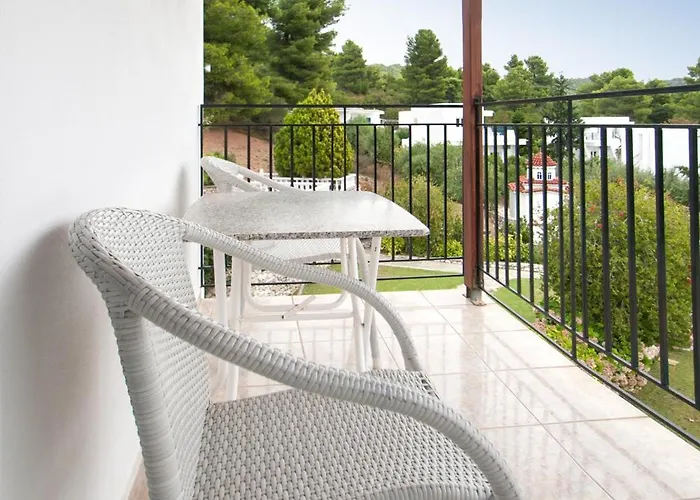 Alissia Aparthotel 3*